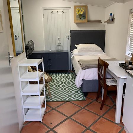 Just A Bed Apartment สเตลเลนบอช ภายนอก รูปภาพ