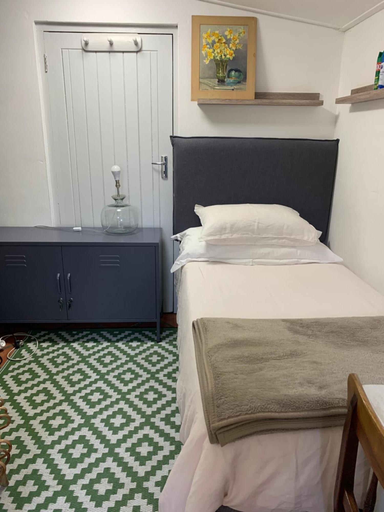 Just A Bed Apartment สเตลเลนบอช ภายนอก รูปภาพ