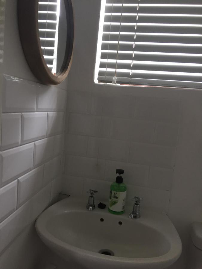 Just A Bed Apartment สเตลเลนบอช ภายนอก รูปภาพ